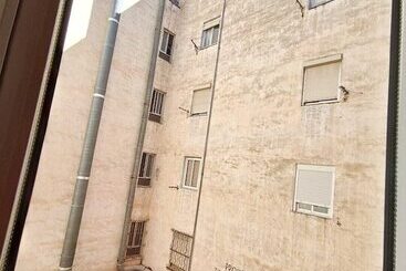 여관 Hidalmen   Alicante