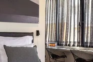 ペンション Koniama Acropolis