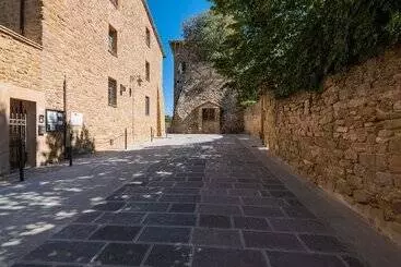 Romantic Cottage In San Feliciano With Garden