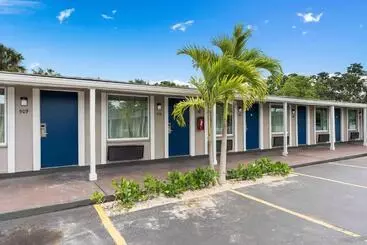 Hotelli Travelodge By Wyndham Kissimmee/orlando