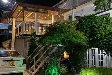 Beach Walk Hotel Unawatuna