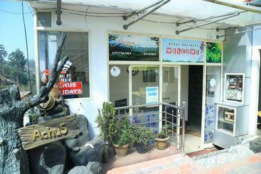 Отель Achus Holidays