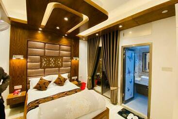 فندق Beach Queen Resort