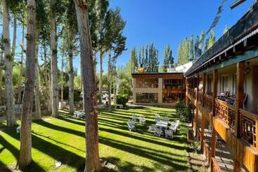 Hotel Shambhala Resort