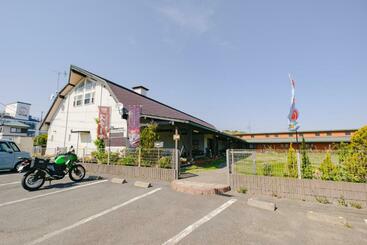 호스텔 セーナーニカントリーイン