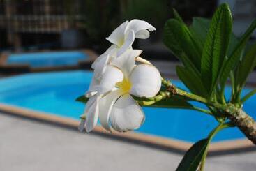 Hotel Baan Andaman Sea Surf