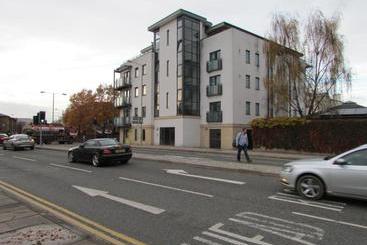 ホテル Cheltenham Luxury Apartments