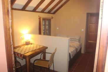 בית מלון כפרי Devocean Eco Adventure Lodge