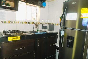 هتل Hostel Stingray