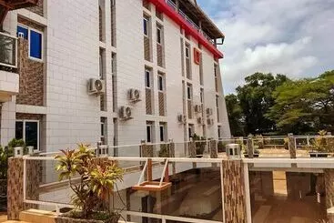 هتل Hôtel Noahgarden 2