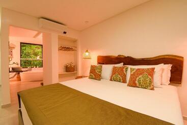 ホテル Milie Lounge Pousada