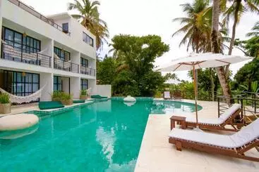 Hotelli Milie Lounge Pousada