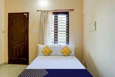 Hotell Spot On 810101 Km Residency