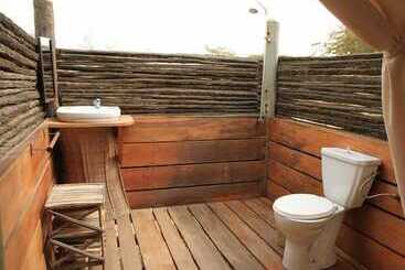 Hotelli Campement Lodge Océan & Savane