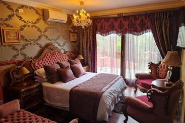 פנסיון Gucci Manor Boutique Guesthouse