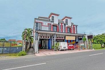 Otel Oyo 92294 Amole Homestay Syariah