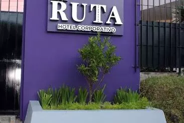 ペンション La Ruta Hotel Corporativo