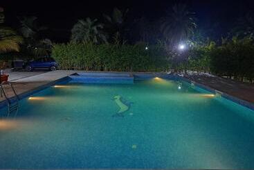 Art Resort & Farm House