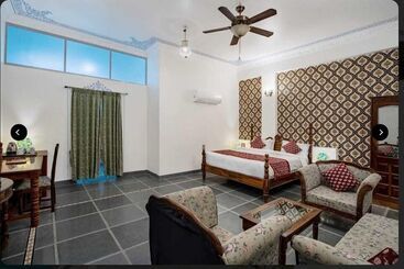 Hotelli Jai Niwas Palace Resort