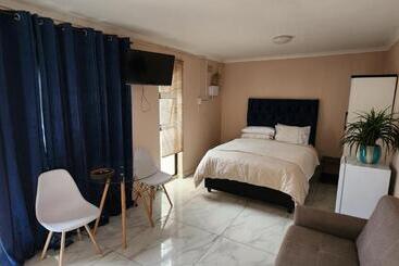 مبيت وإفطار Batchelor At Labiance By Cozy