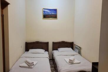 בית מלון כפרי Ani Guesthouse