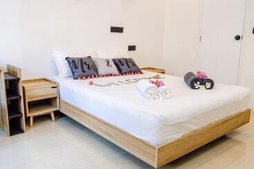 پانسیون Ahiva Village