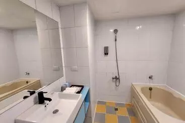 تختخواب و صبحانه 山水妍溫泉會館 台東館