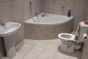 Majatalo The Unit Party House