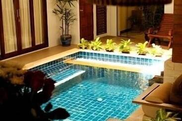 ホテル Amarina Residence