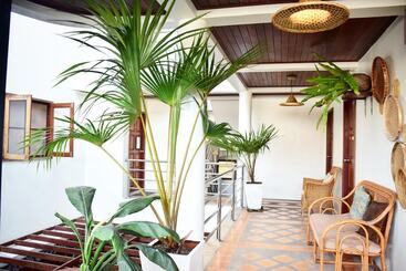 هتل Fisherman S House Cafe &