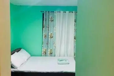 Hostel Jrjj Apartelle