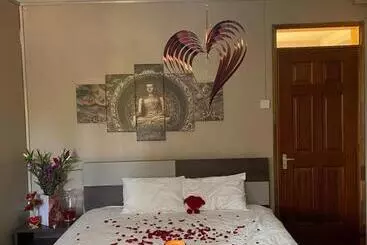تختخواب و صبحانه Riambel Paradise Inn Private Apartment