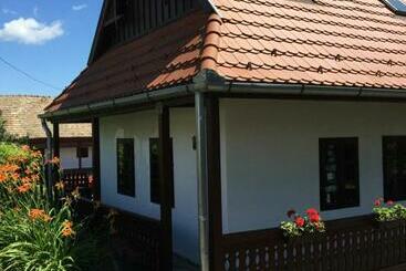 Pensjonat Tugári Vendégház
