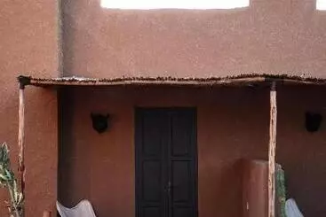 Majatalo Kasbah Aitisfoul