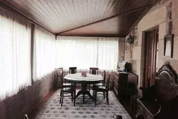 Pensão Casa Dalevada, Veade