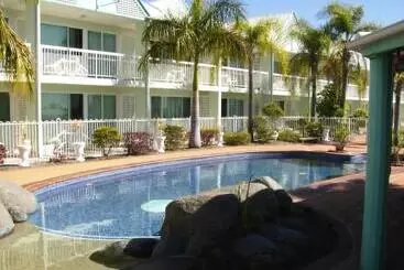Мотель Reef Adventureland Motor Inn