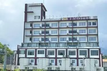 Fair Tale Motel   Sea