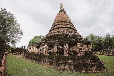 בית מלון כפרי Naracha Resort