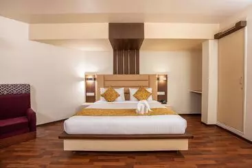 Hotel Poppys Pleasant Stay