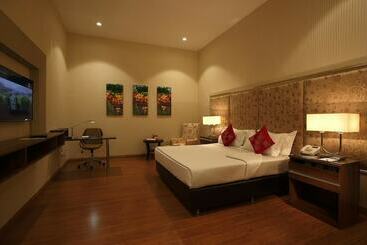 هتل Horizon Lake View Resort