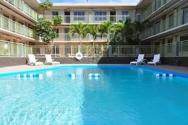 آپارتمان Mai'ana Airport Plaza