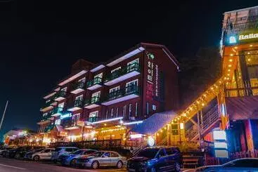 Отель White Cabin