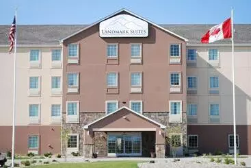 Hotel Landmark Suites  Williston