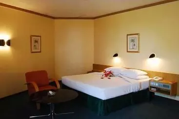 هتل Nike Lake Resort