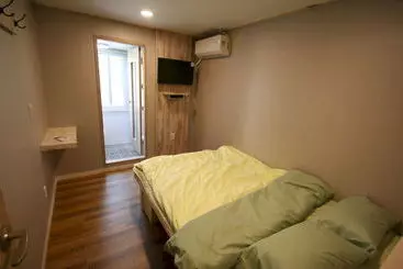 Grape Garden House  Hostel