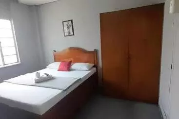 Slouch Hat Hotel And Restaurant