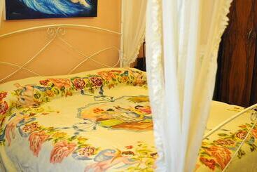 צימר Palazzo Osanna