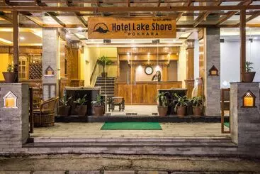 هتل Lake Shore