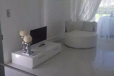 شقق خاصة سياحية Reveli Estate