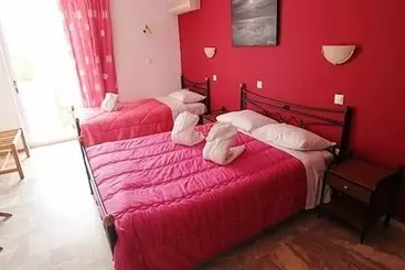 Triton Hotel & Bungalows